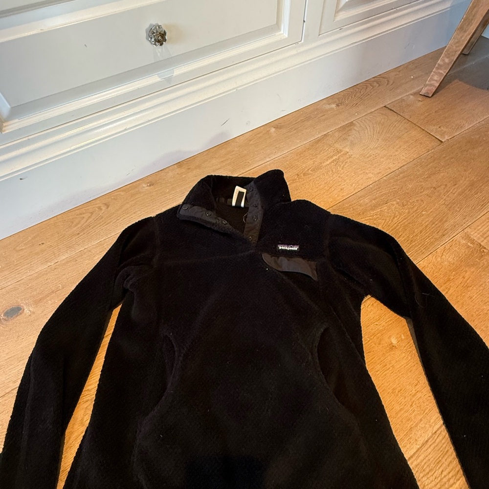 Patagonia Black Snap-T Fleece